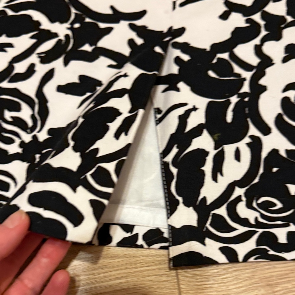 Liz Claiborne Floral Black and White Women's Skirt - Picture 4 of 8